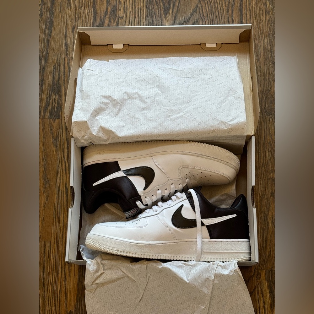 Men’s Nike Air Force 1 ‘07 LV8 in original packaging, excellent condition